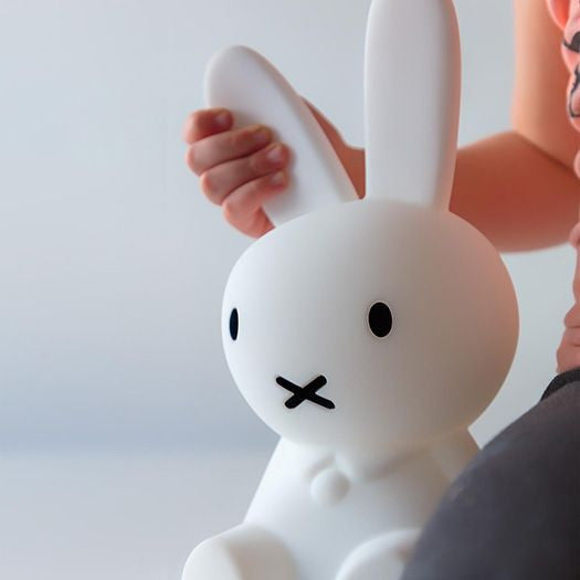 Dekorative Figur des Kaninchens Miffy