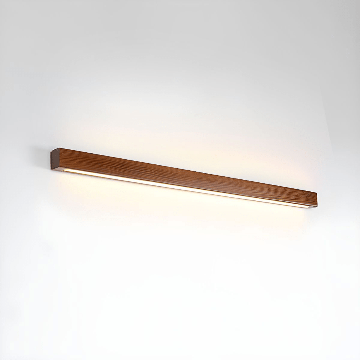 Lineare Wandleuchte aus Holz