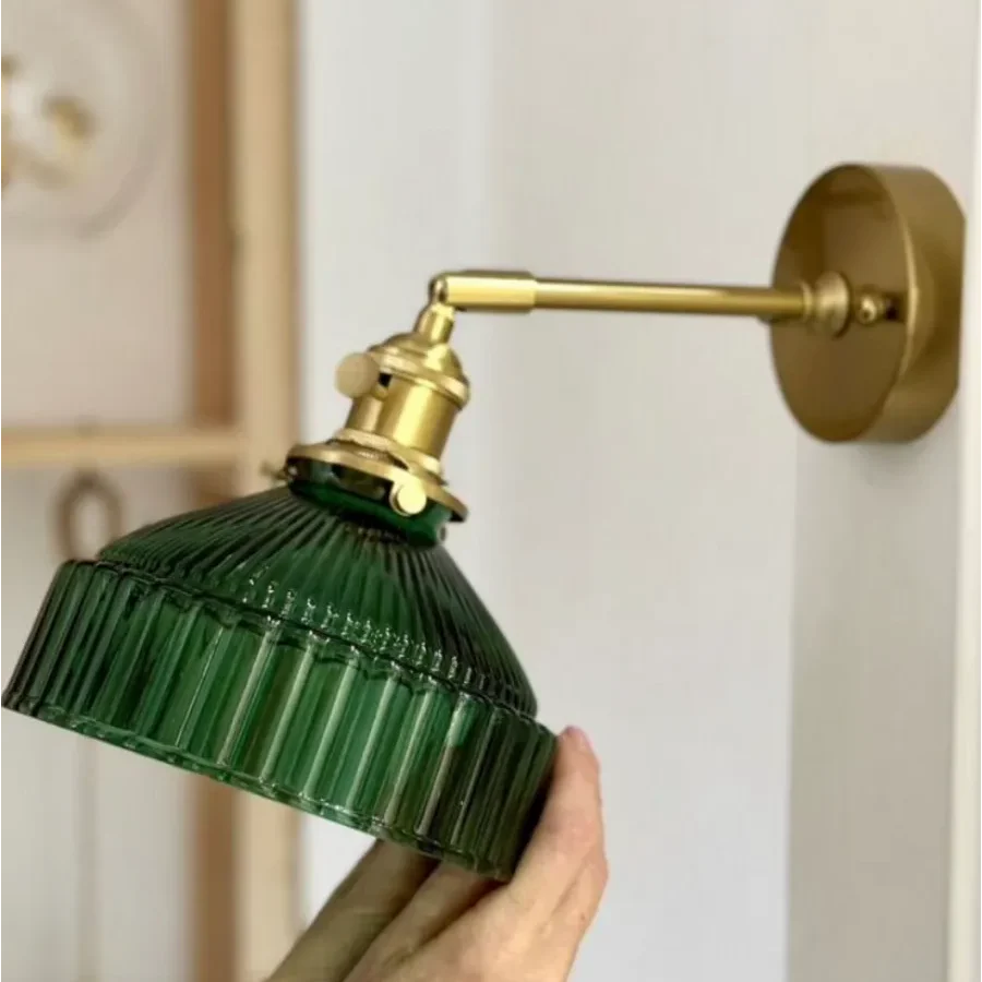 Wandleuchte im Vintage-Stil mit geripptem Schirm