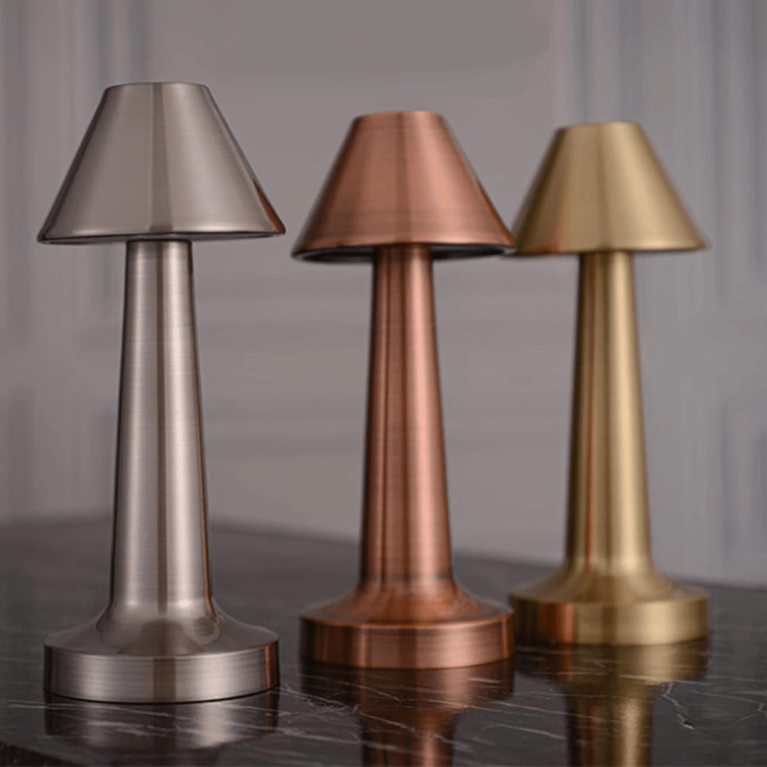 Wiederaufladbare Tischlampe aus Metall