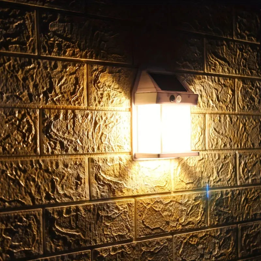 Solarbetriebene Außenwandleuchte