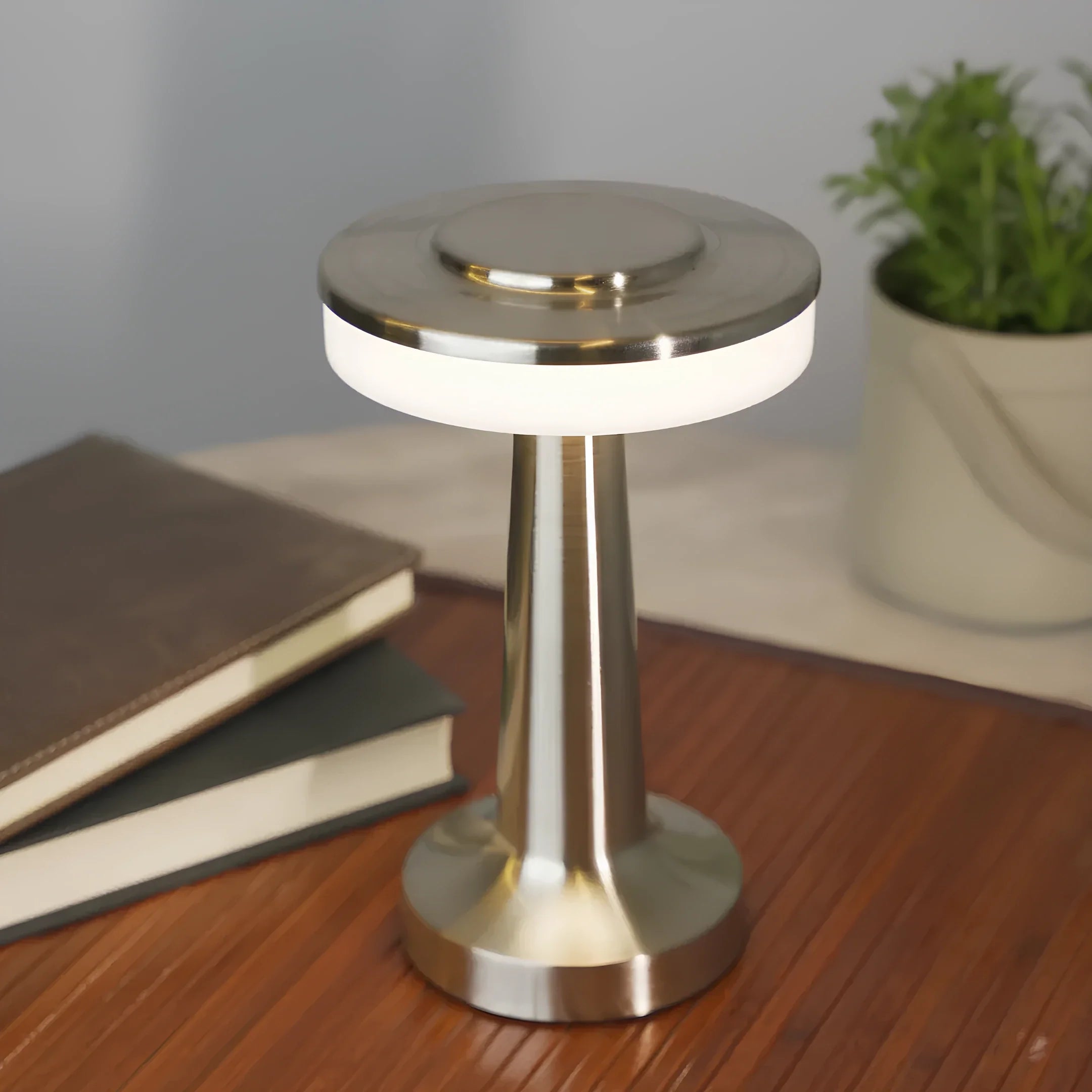 Kabellose Tischlampe im Retro-Stil