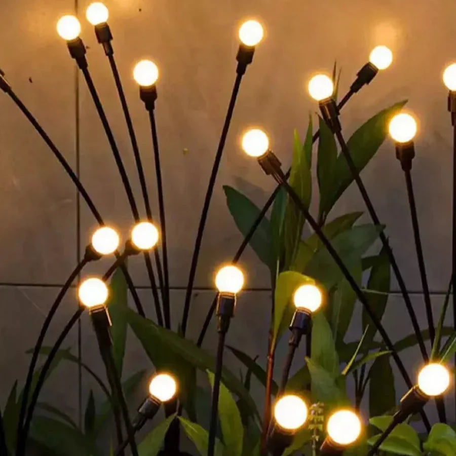 Solarbetriebene LED-Gartenleuchte im Glühwürmchen-Design