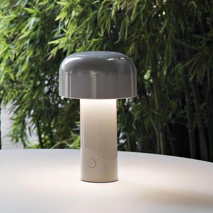 Pilzförmige kabellose Tischlampe