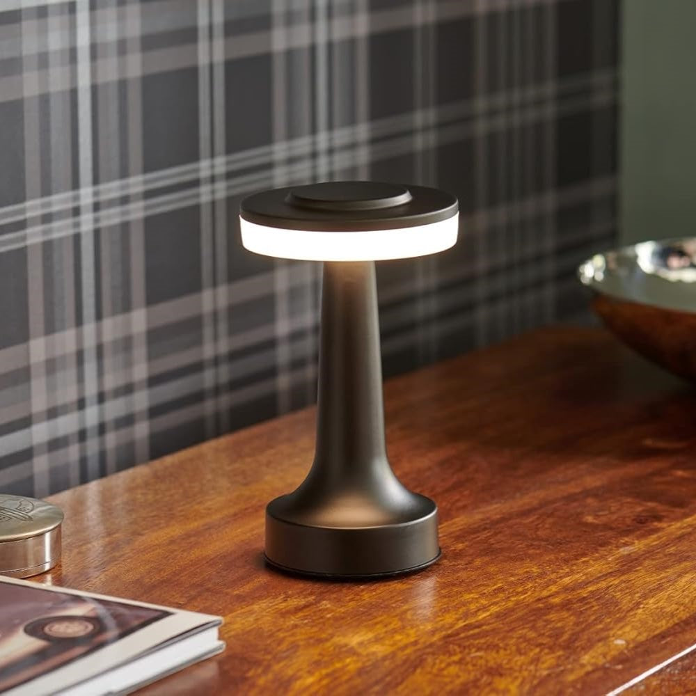 Kabellose Tischlampe im Retro-Stil