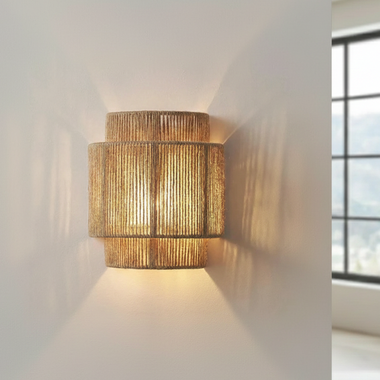 Wandleuchte aus Naturrattan