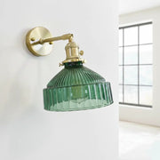 Wandleuchte im Vintage-Stil mit geripptem Schirm