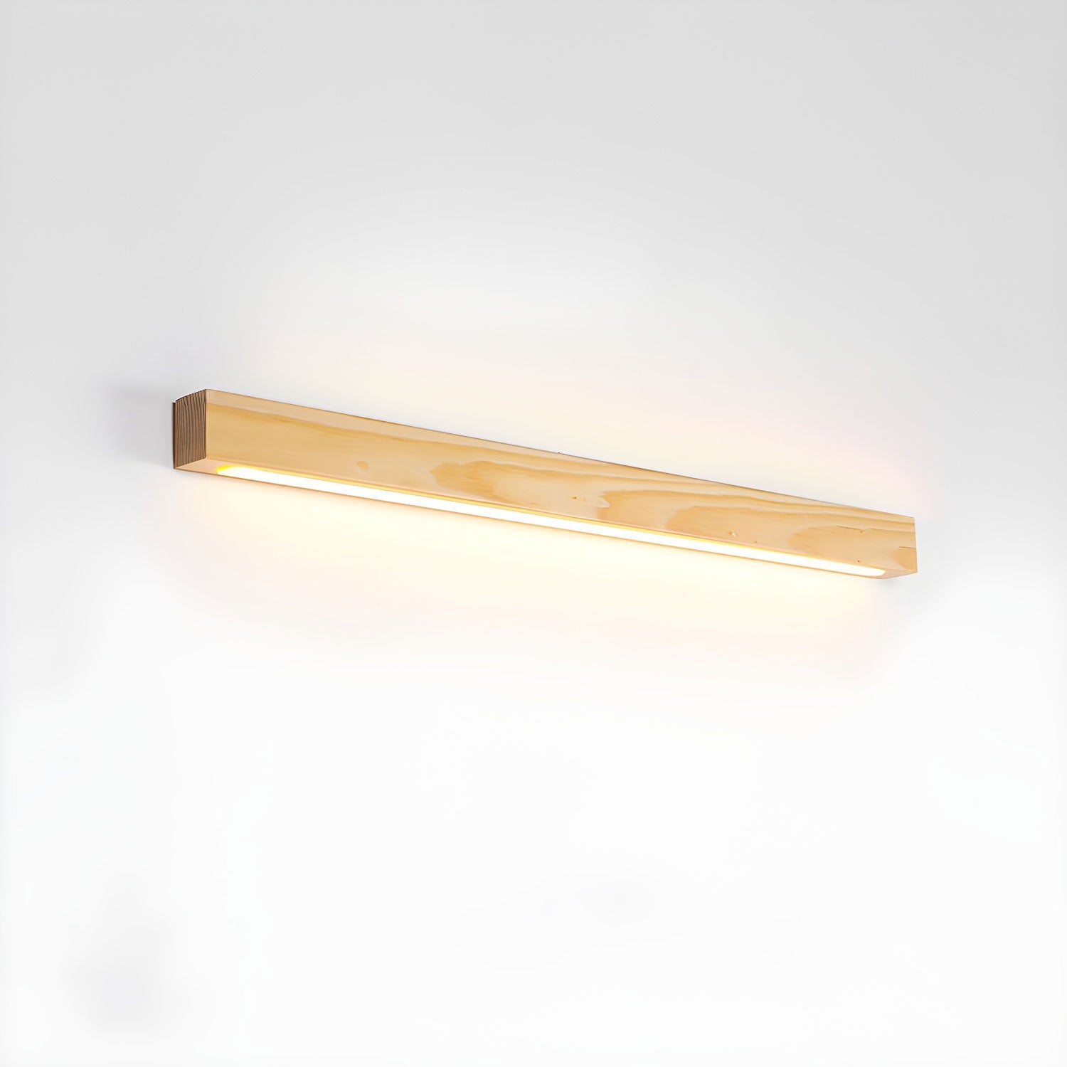 Lineare Wandleuchte aus Holz