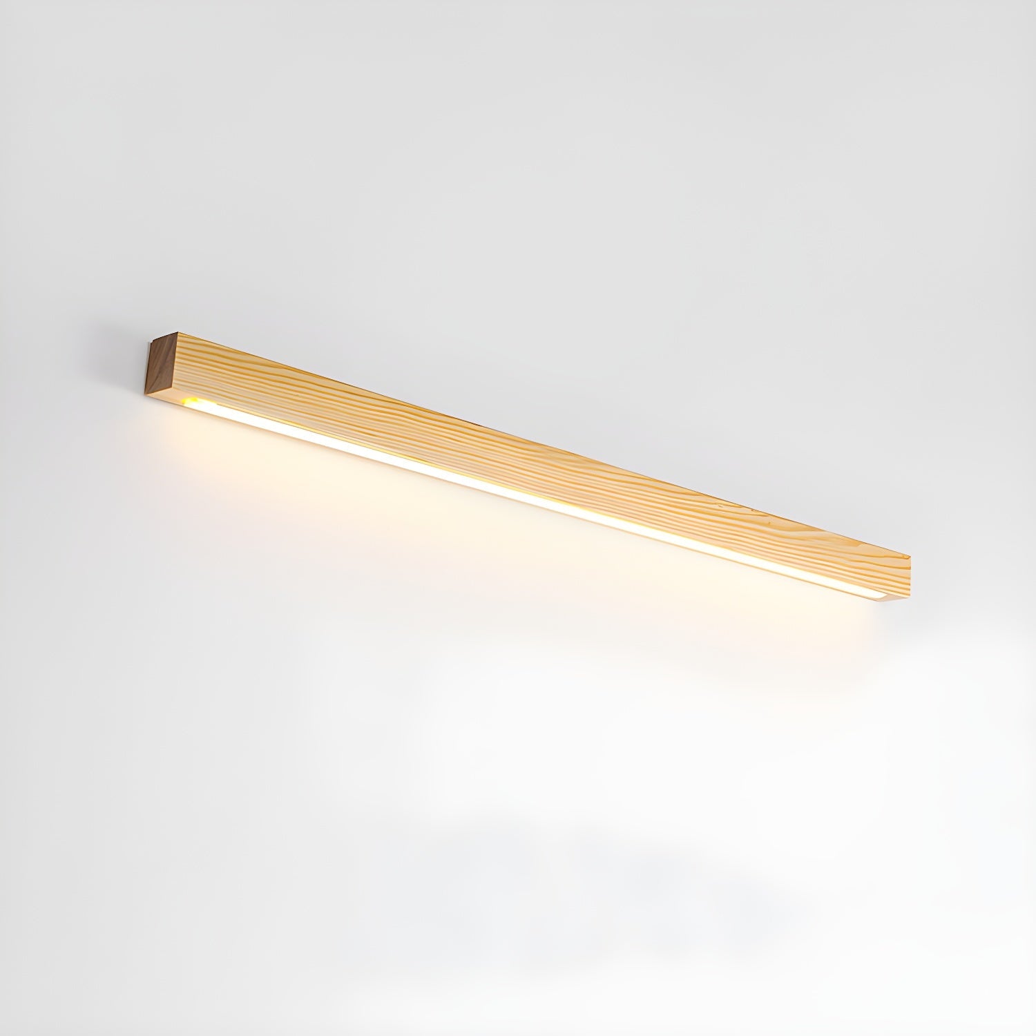 Lineare Wandleuchte aus Holz