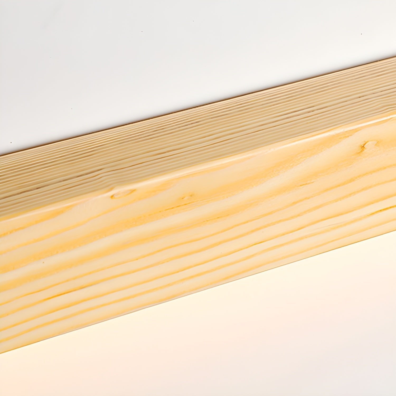 Lineare Wandleuchte aus Holz
