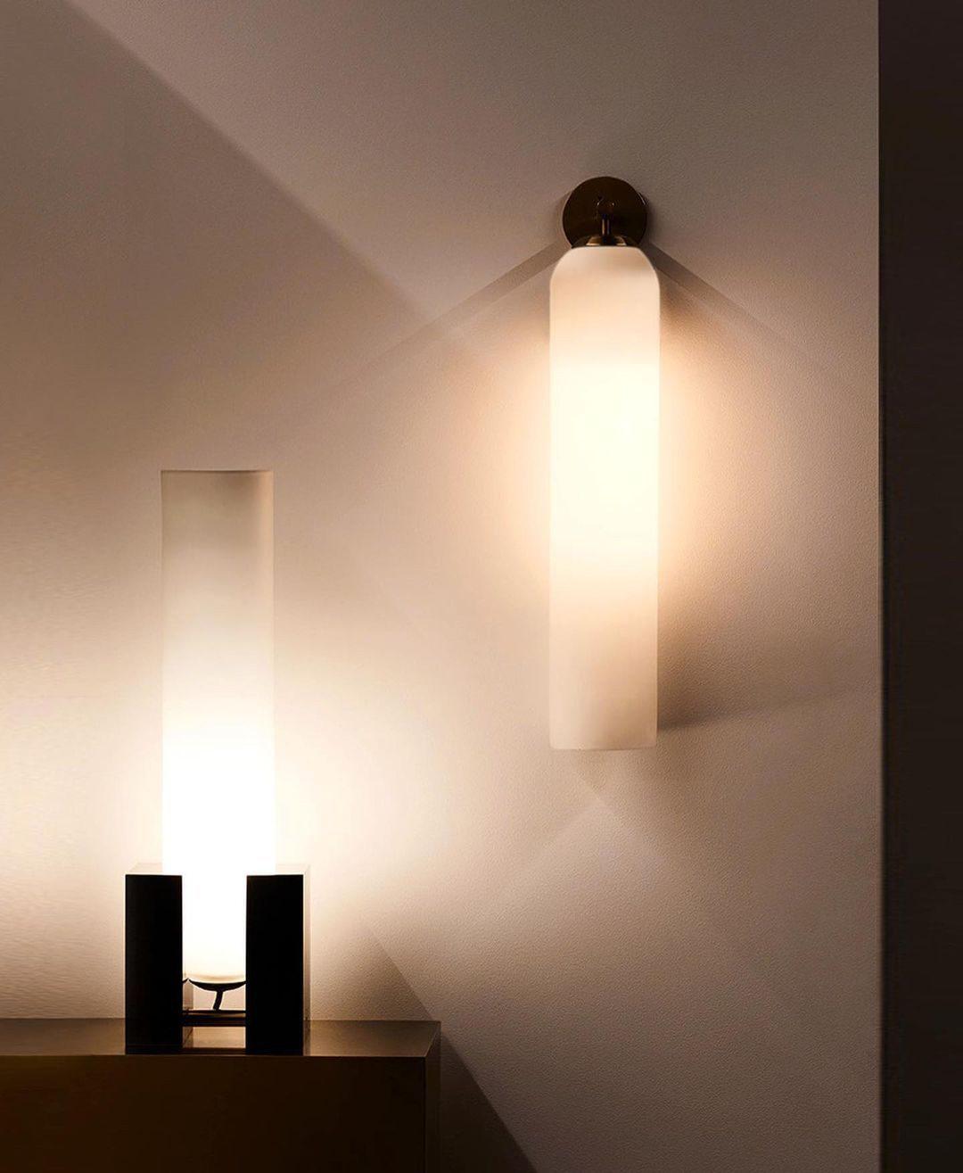 Wandleuchte aus Kunstglas