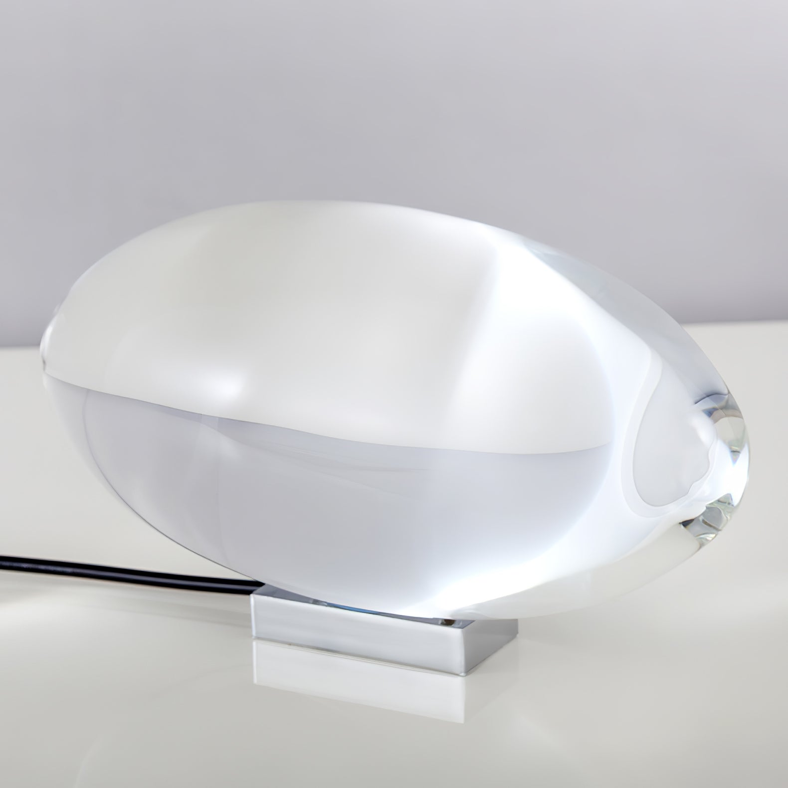 Skulpturale Kristall-Tischlampe
