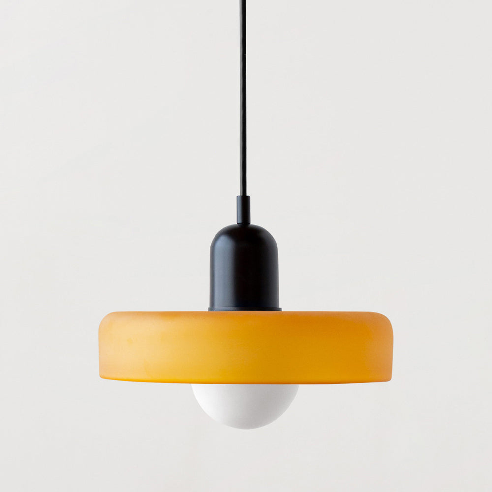 Bauhaus Hängeleuchte aus farbigem Glas