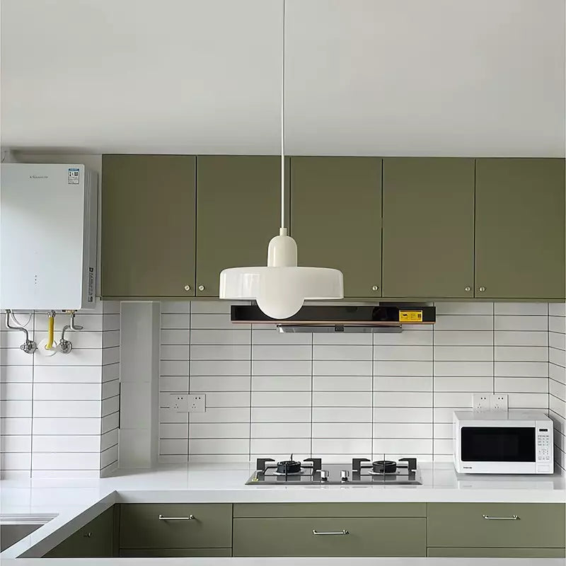 Bauhaus Hängeleuchte aus farbigem Glas