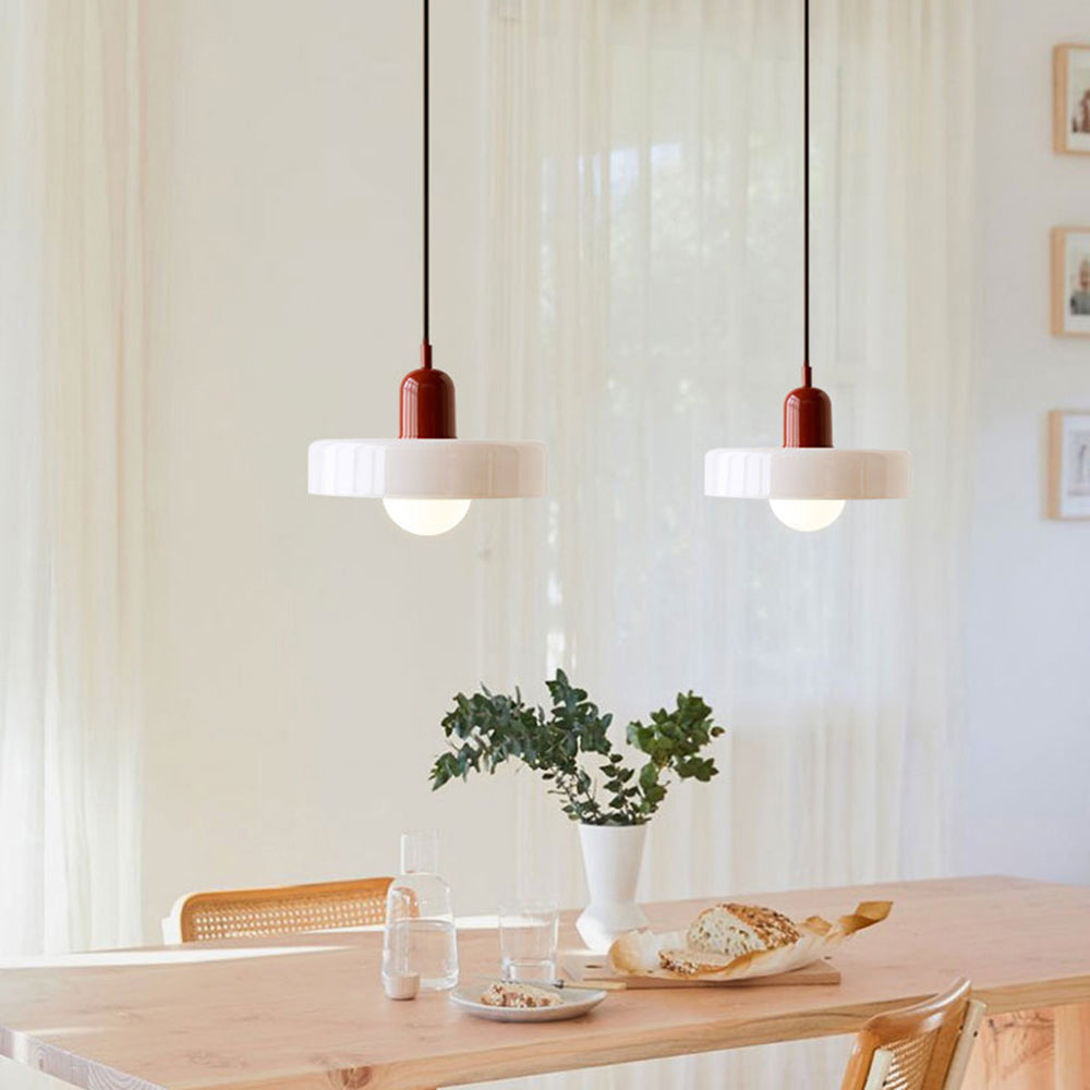 Bauhaus Hängeleuchte aus farbigem Glas