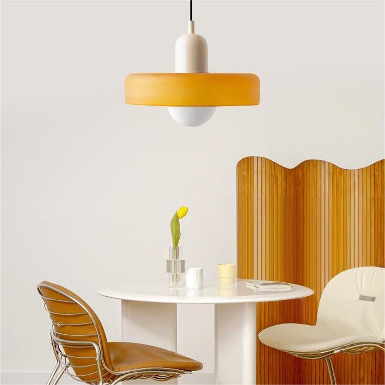 Bauhaus Hängeleuchte aus farbigem Glas