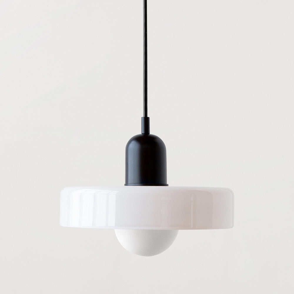 Bauhaus Hängeleuchte aus farbigem Glas