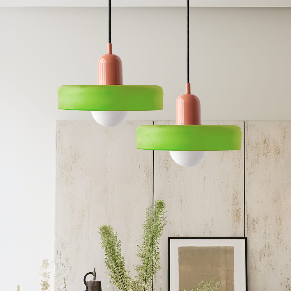 Bauhaus Hängeleuchte aus farbigem Glas