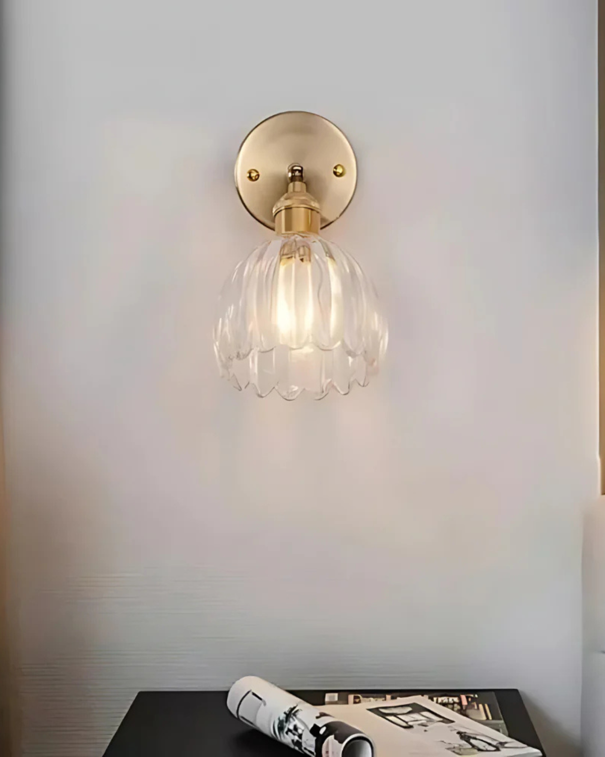 Aluminium-Glas-Wandleuchte in Blumenform