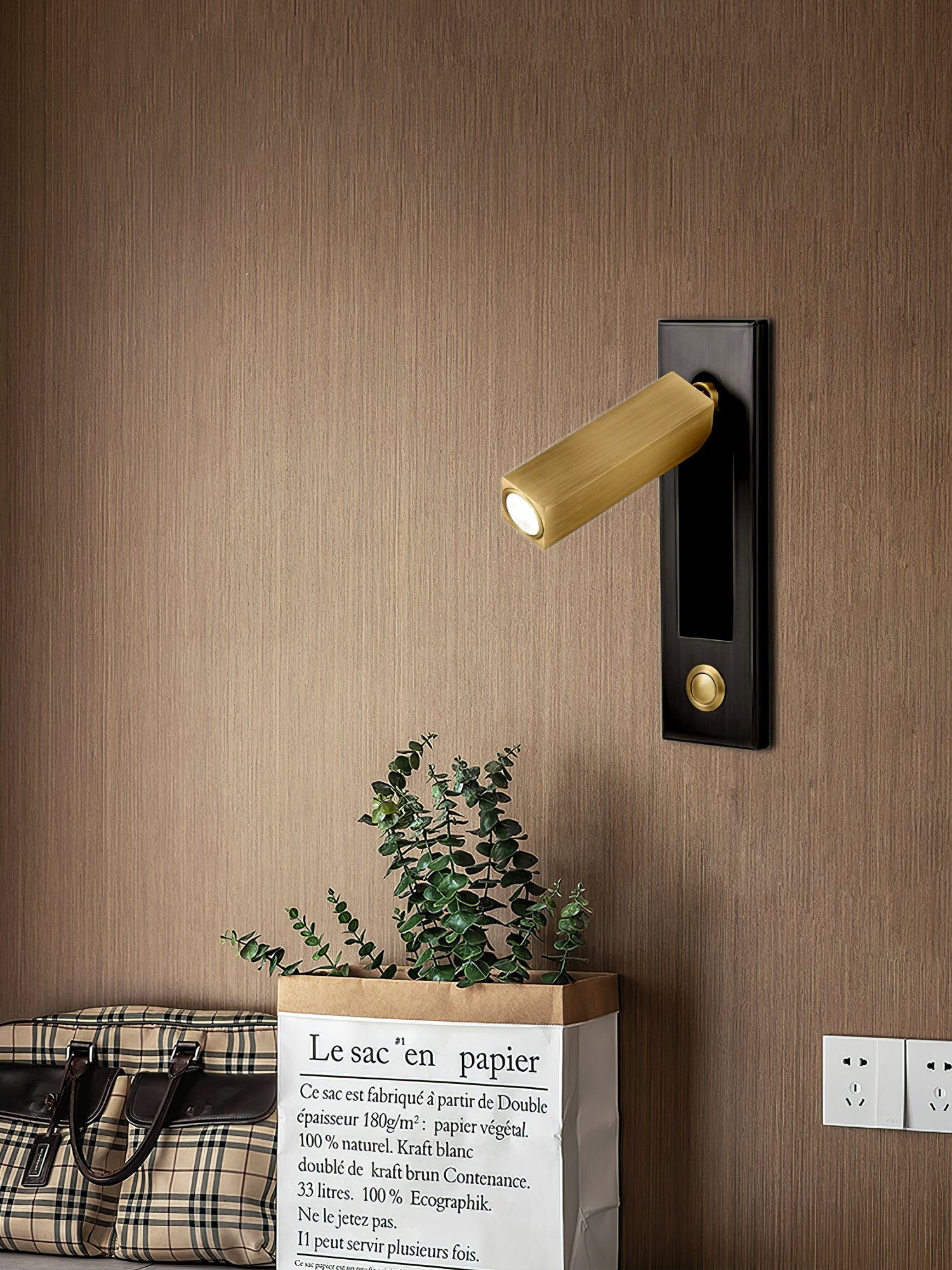 Flach zusammenklappbare Nachttischlampe