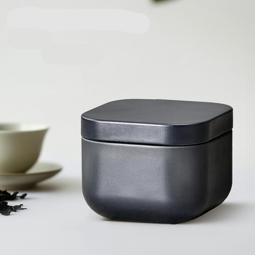 Minimalistische Metall-Aufbewahrungsbox
