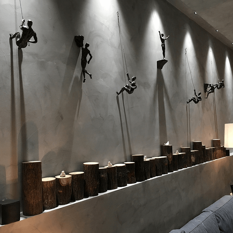 Figurale Wandskulptur aus Kunstharz