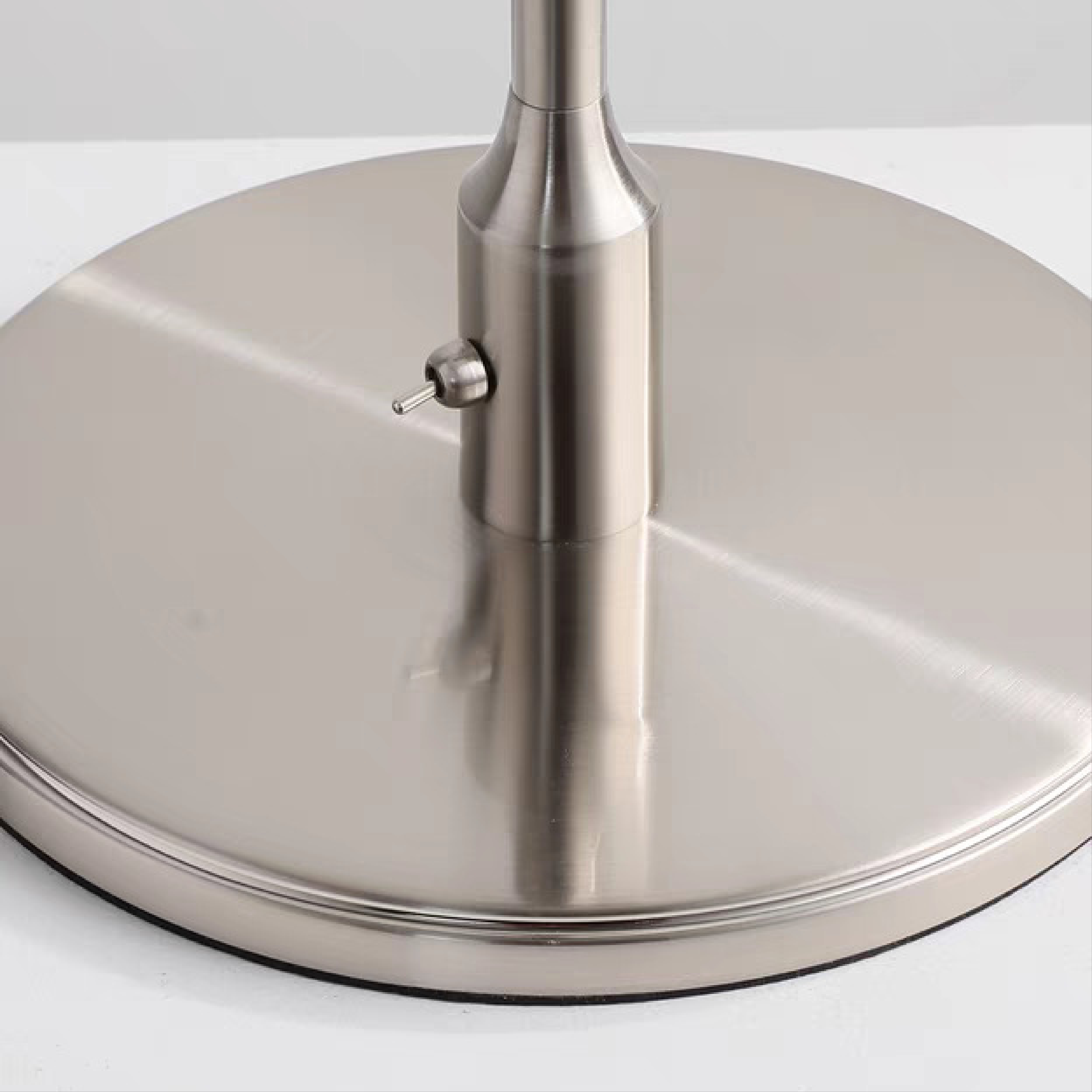 Schwedische Design Tischlampe