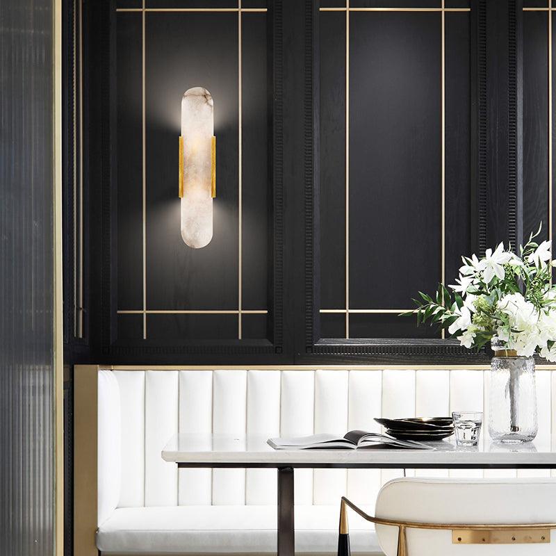 Elegante Wandleuchte aus Alabaster und Messing