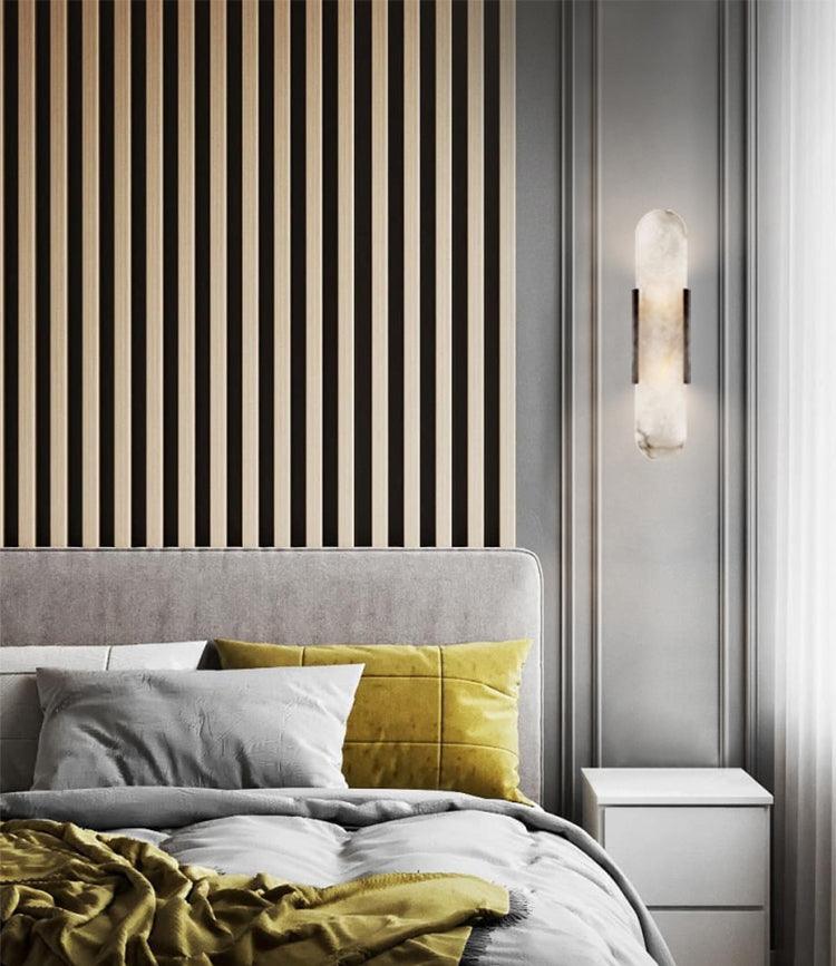 Elegante Wandleuchte aus Alabaster und Messing