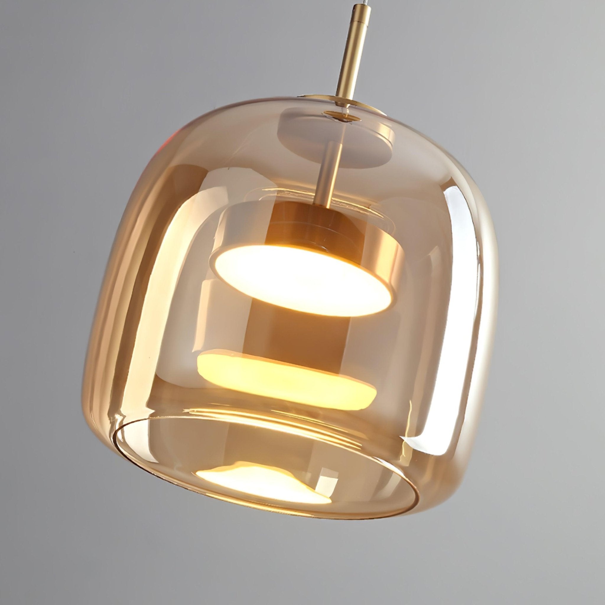 Hängeleuchte mit handgeblasener Glaskugel