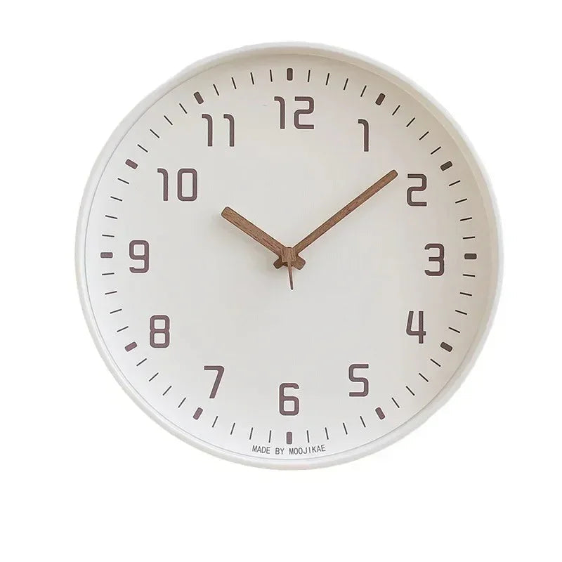 Minimalistische Wanduhr aus Glas