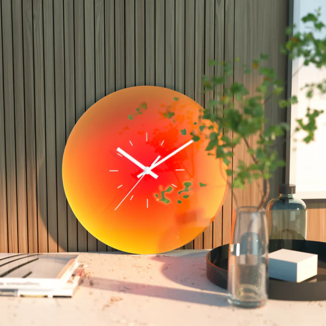 Moderne Wanduhr aus Glas