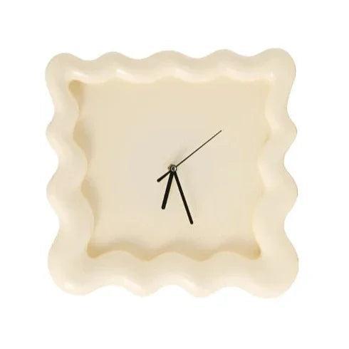 Minimalistische Wanduhr