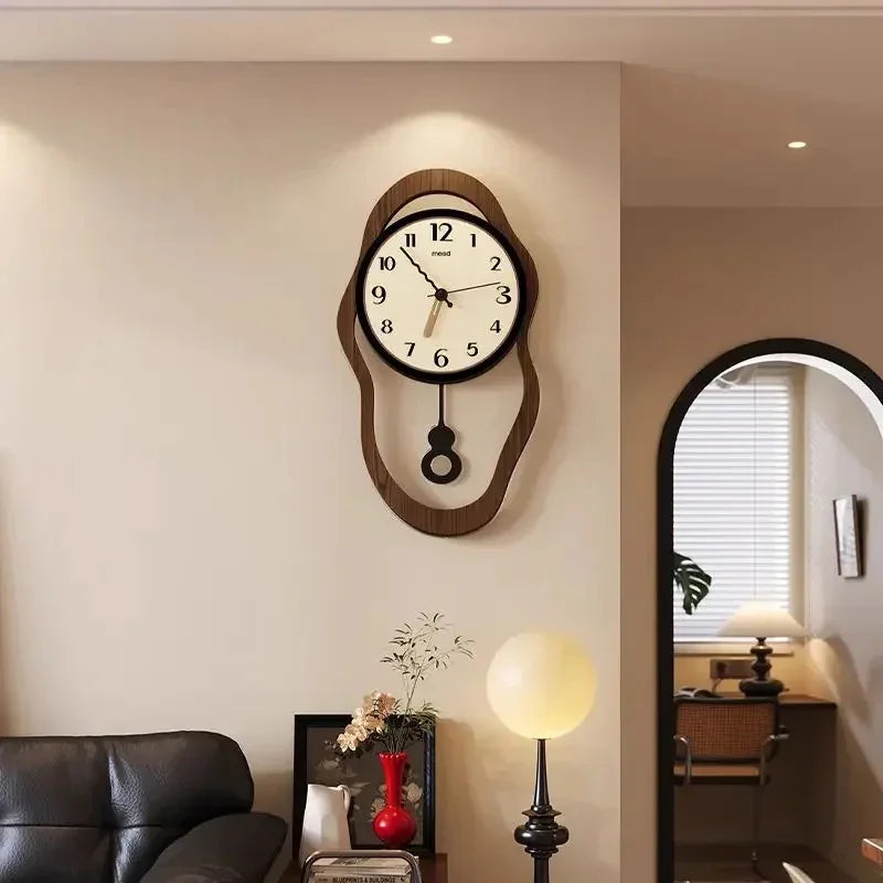 Elegante Wanduhr aus Acryl