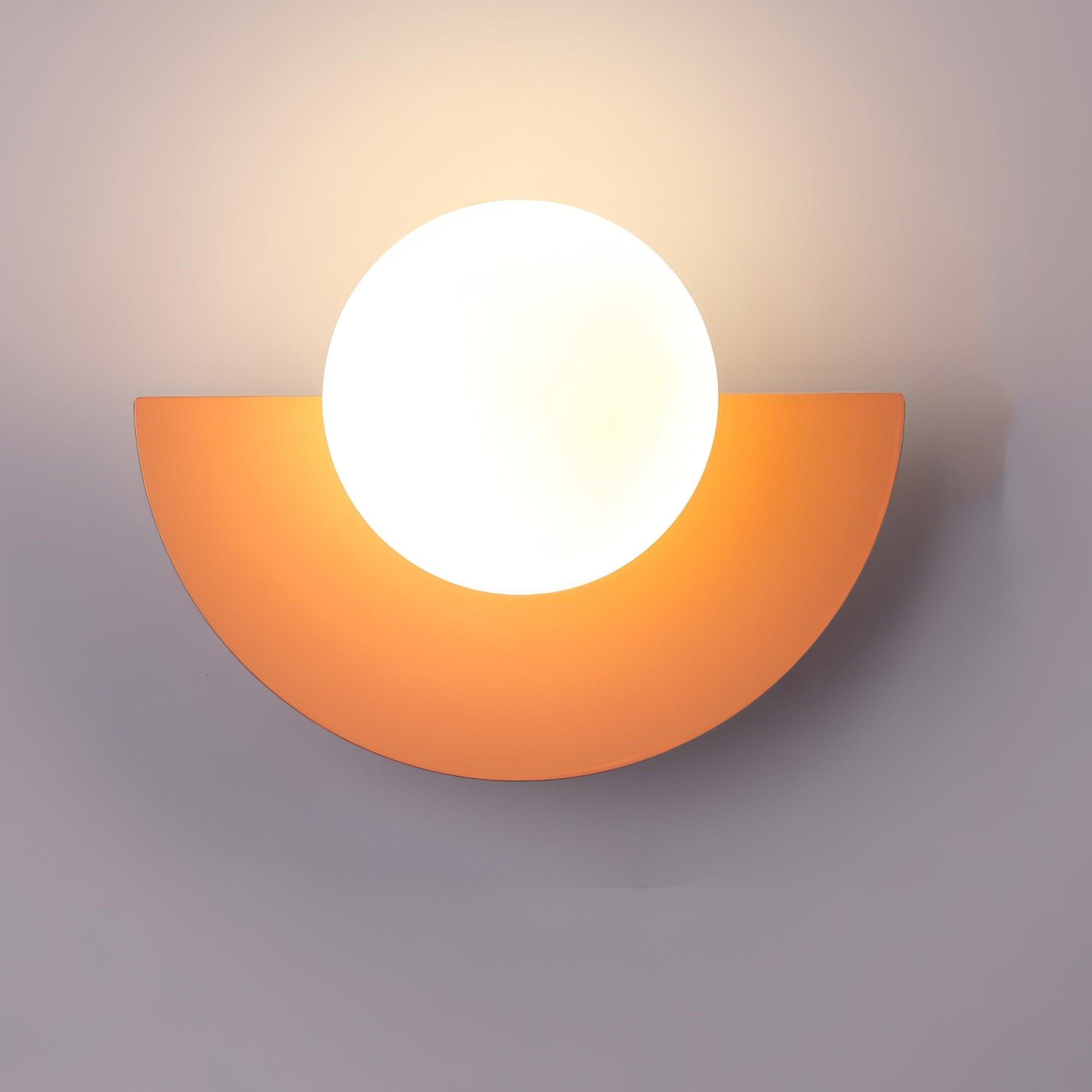 Moderne halbrunde Wandleuchte