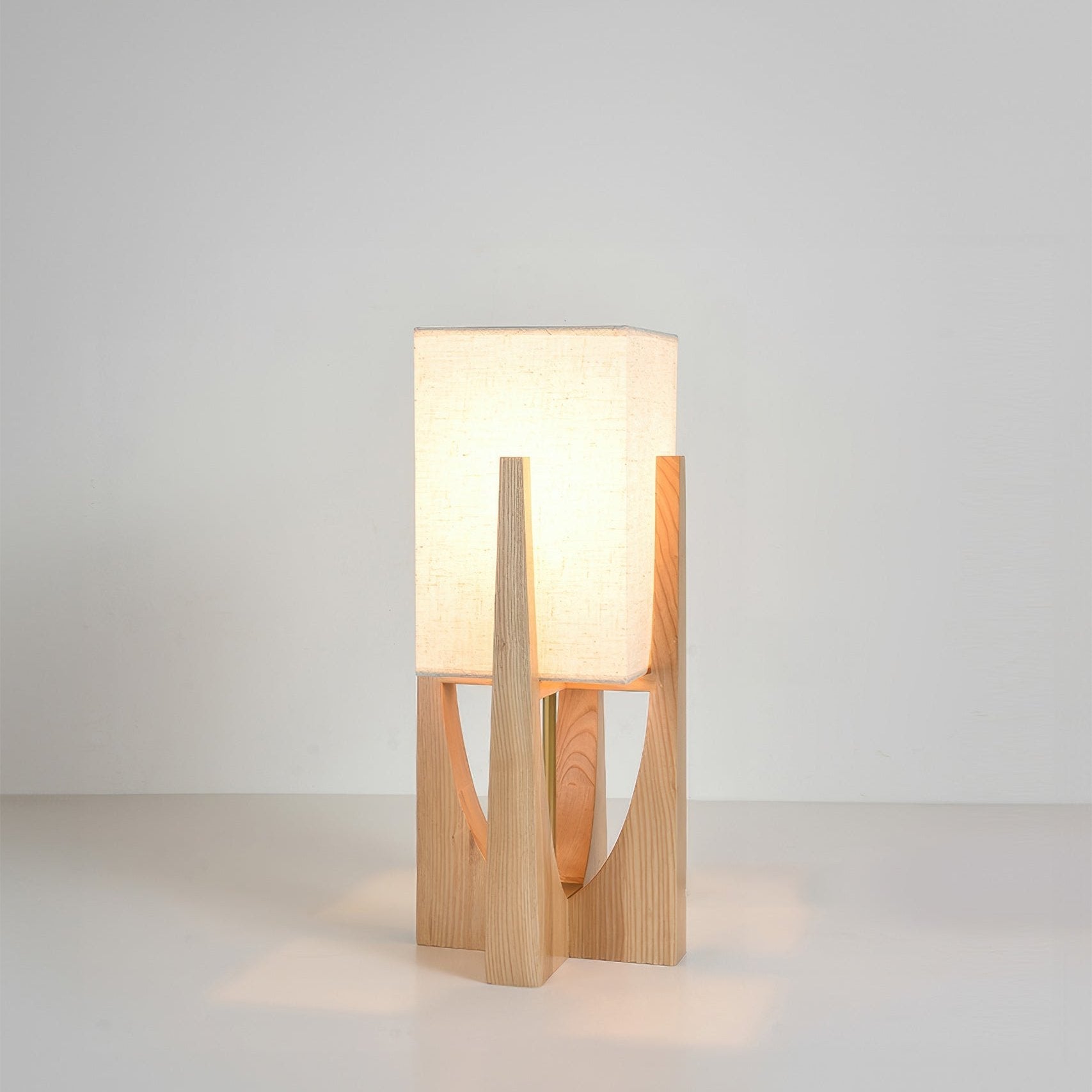 Stehlampe im japanischen Wabi Sabi Stil