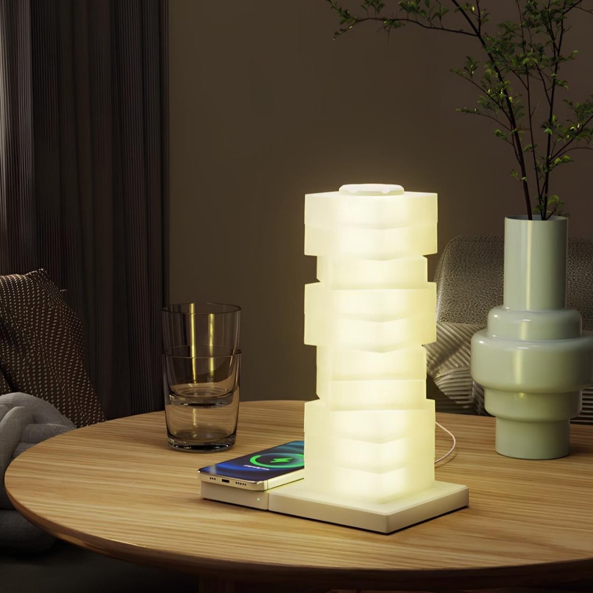 Verstellbare Tischlampe mit Ladefunktion