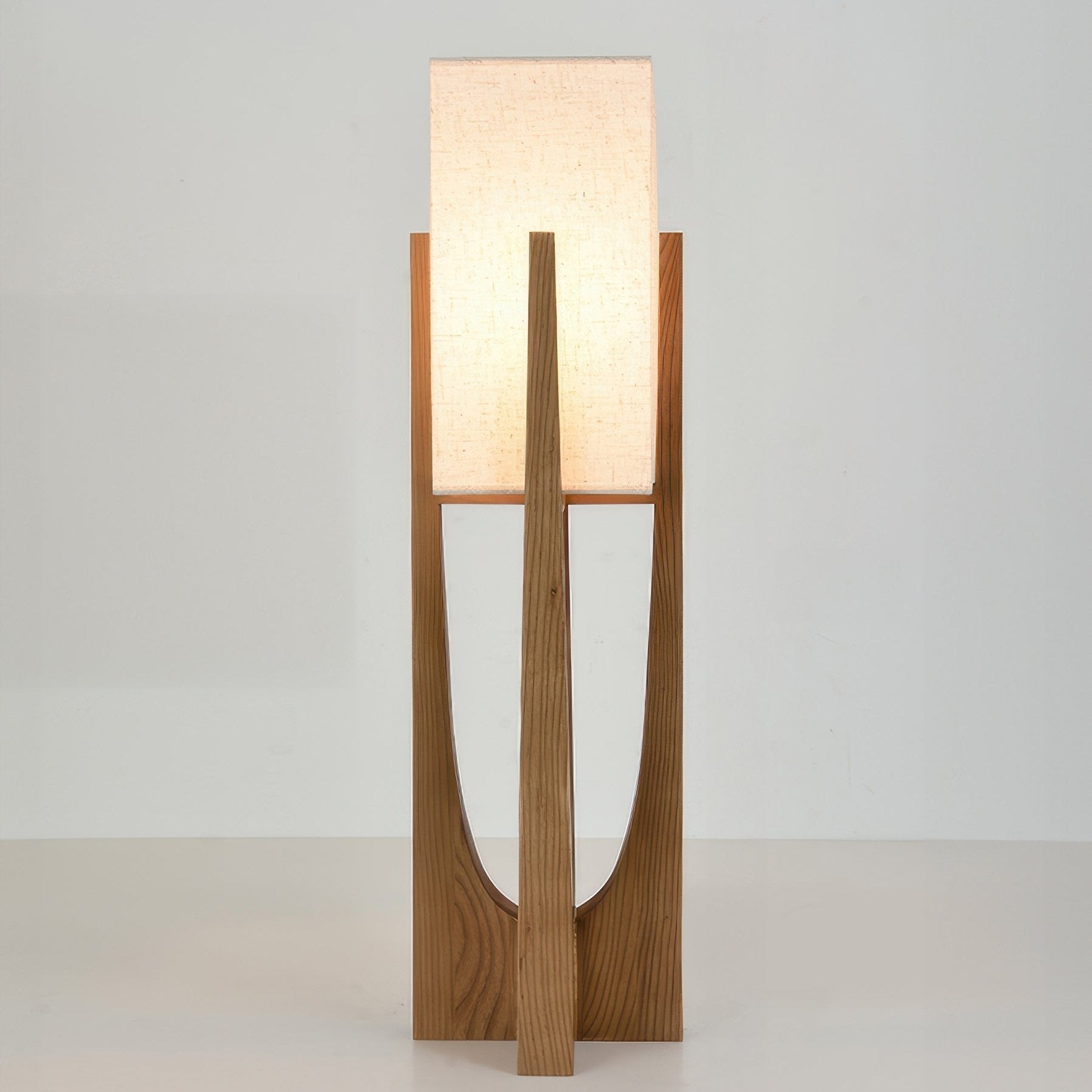 Stehlampe im japanischen Wabi Sabi Stil
