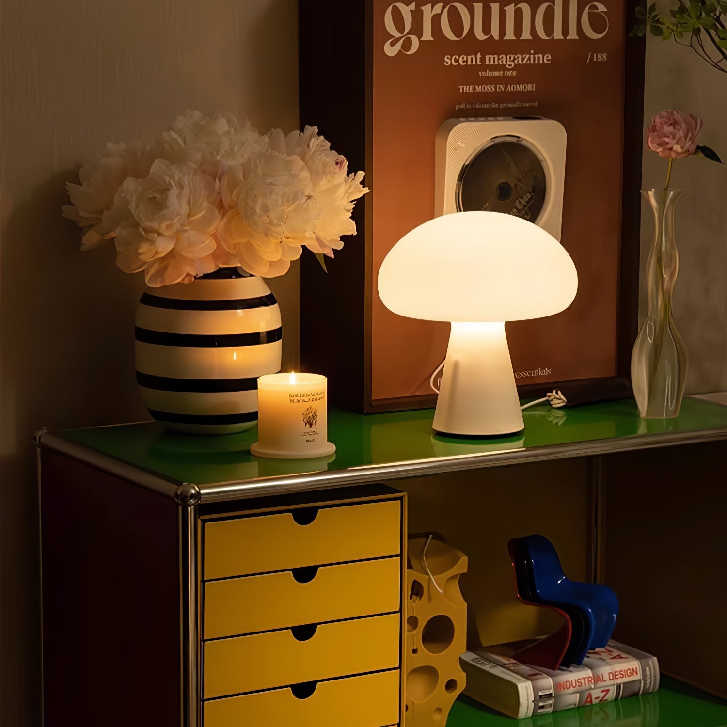 Tragbare Tischlampe mit Glaskuppel