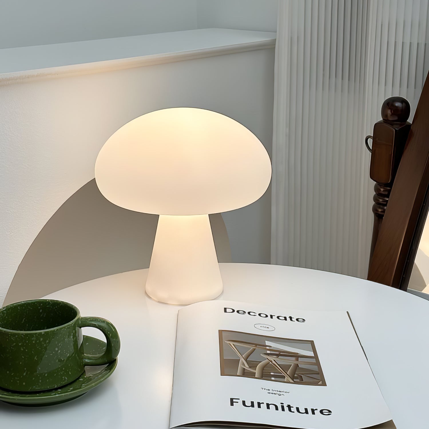 Tragbare Tischlampe mit Glaskuppel