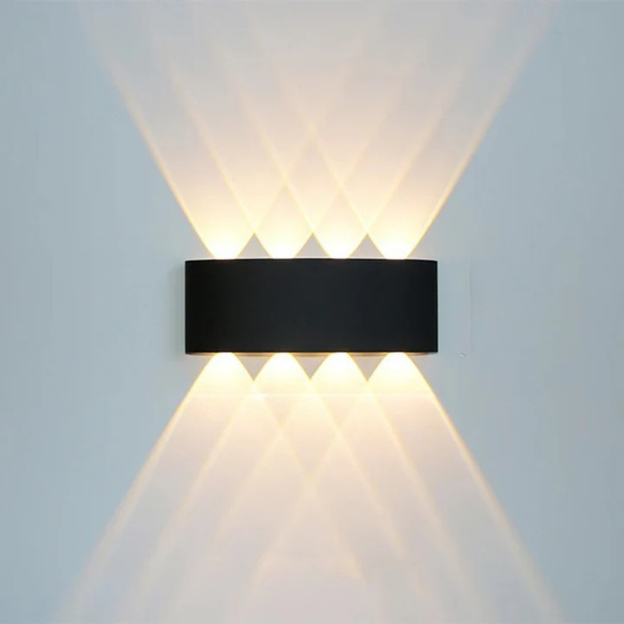 Schwarze Wandleuchte aus Aluminium
