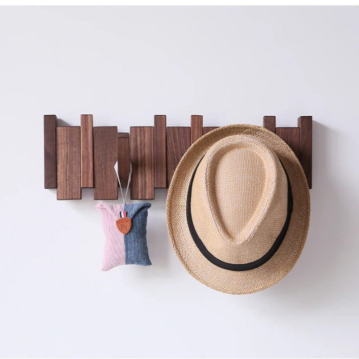 Wandregal aus Holz im Klavier-Tasten-Design