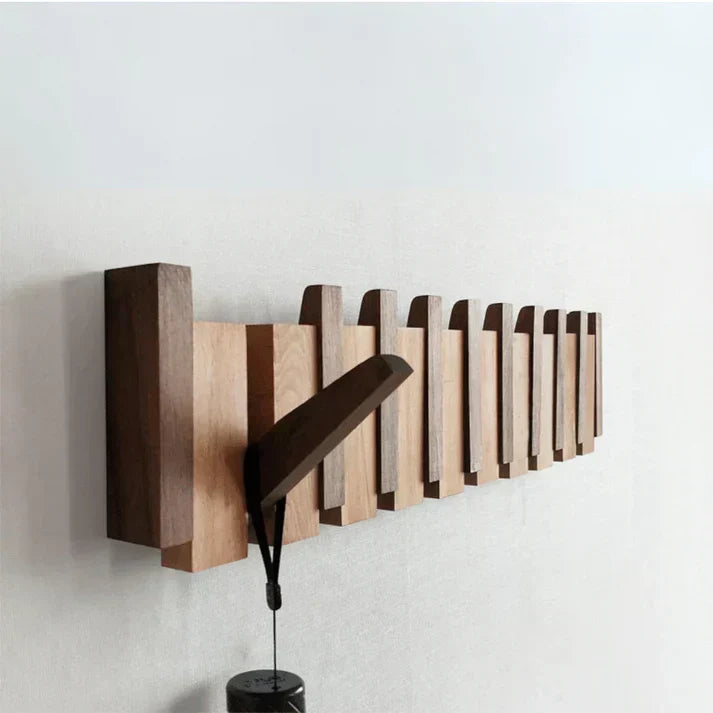 Wandregal aus Holz im Klavier-Tasten-Design