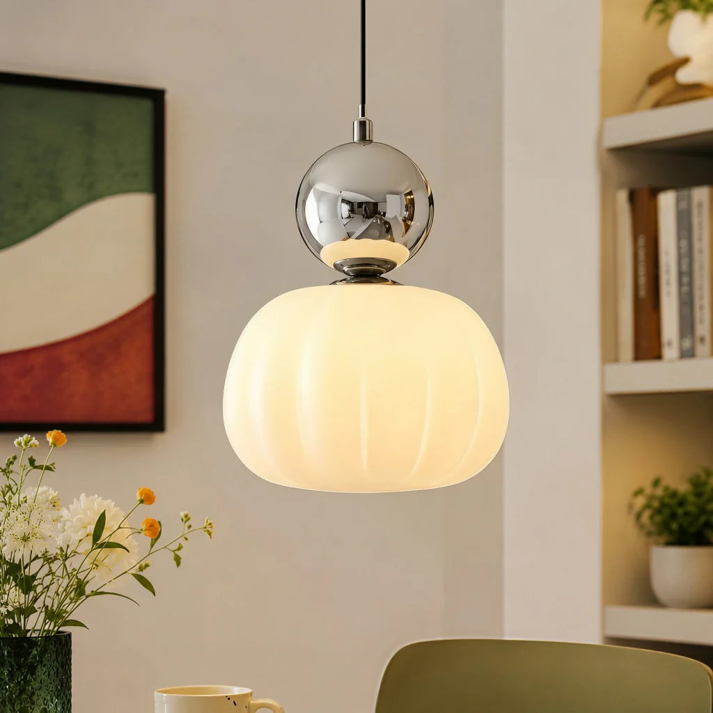 Art-déco-Pendelleuchte in Schalenform