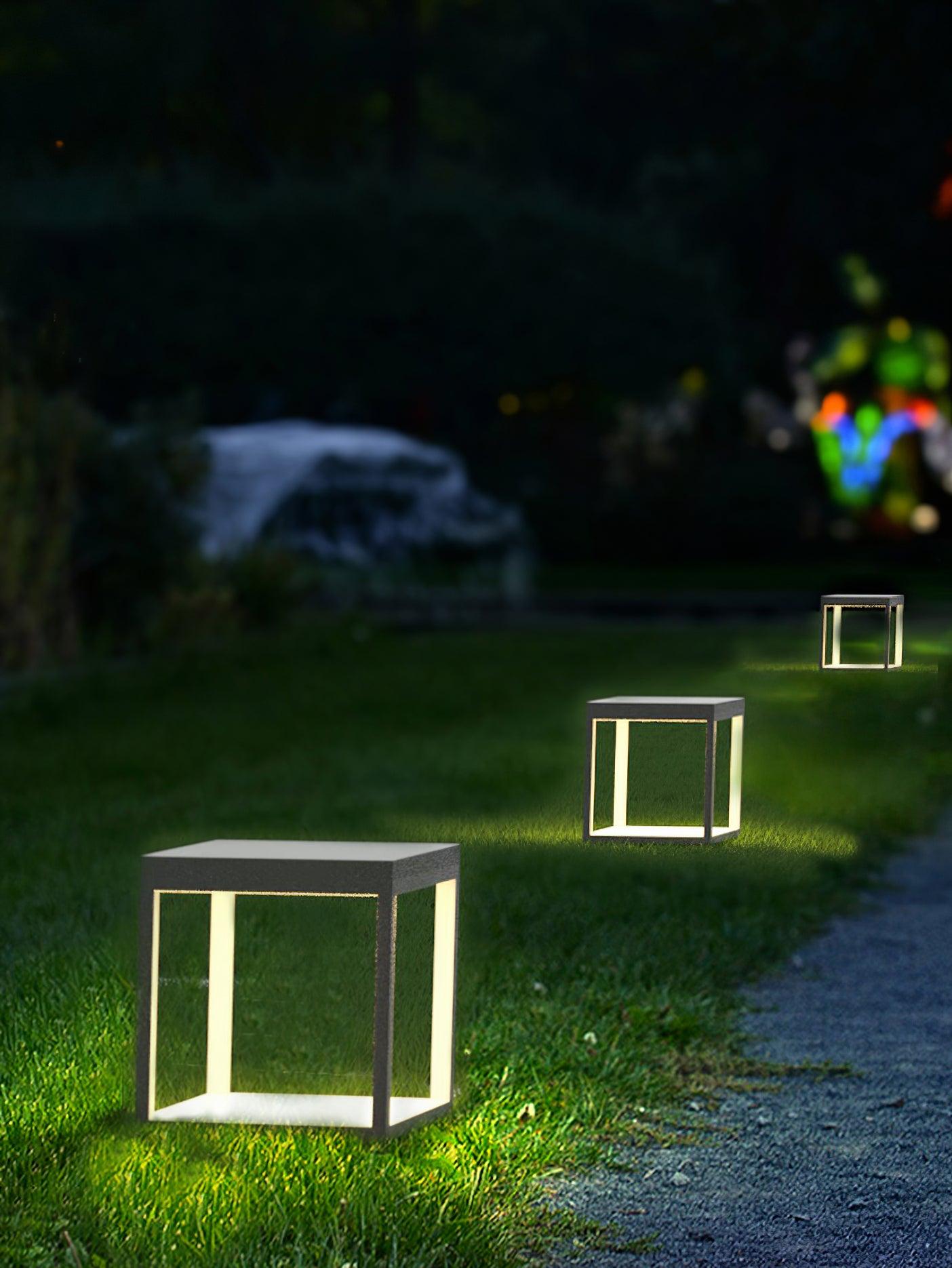 Außenleuchte mit quadratischem Rahmen