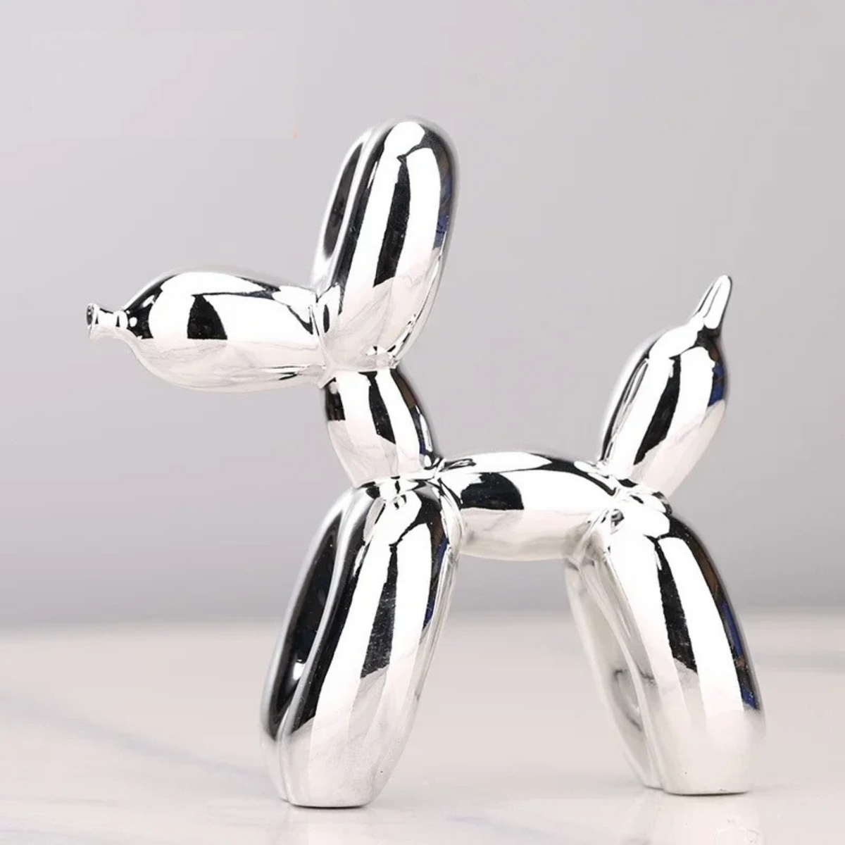 Pop-Art-Skulptur eines Ballonhundes