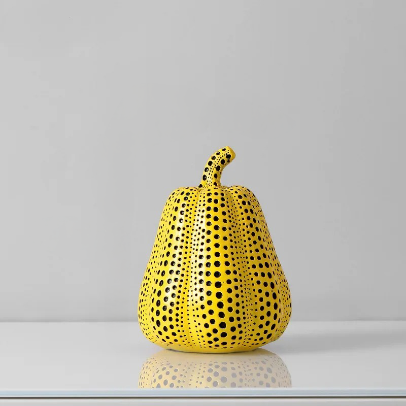 Farbenfrohes Ornament aus Kunstharz