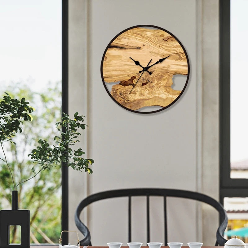 Minimalistische Wanduhr aus Acryl
