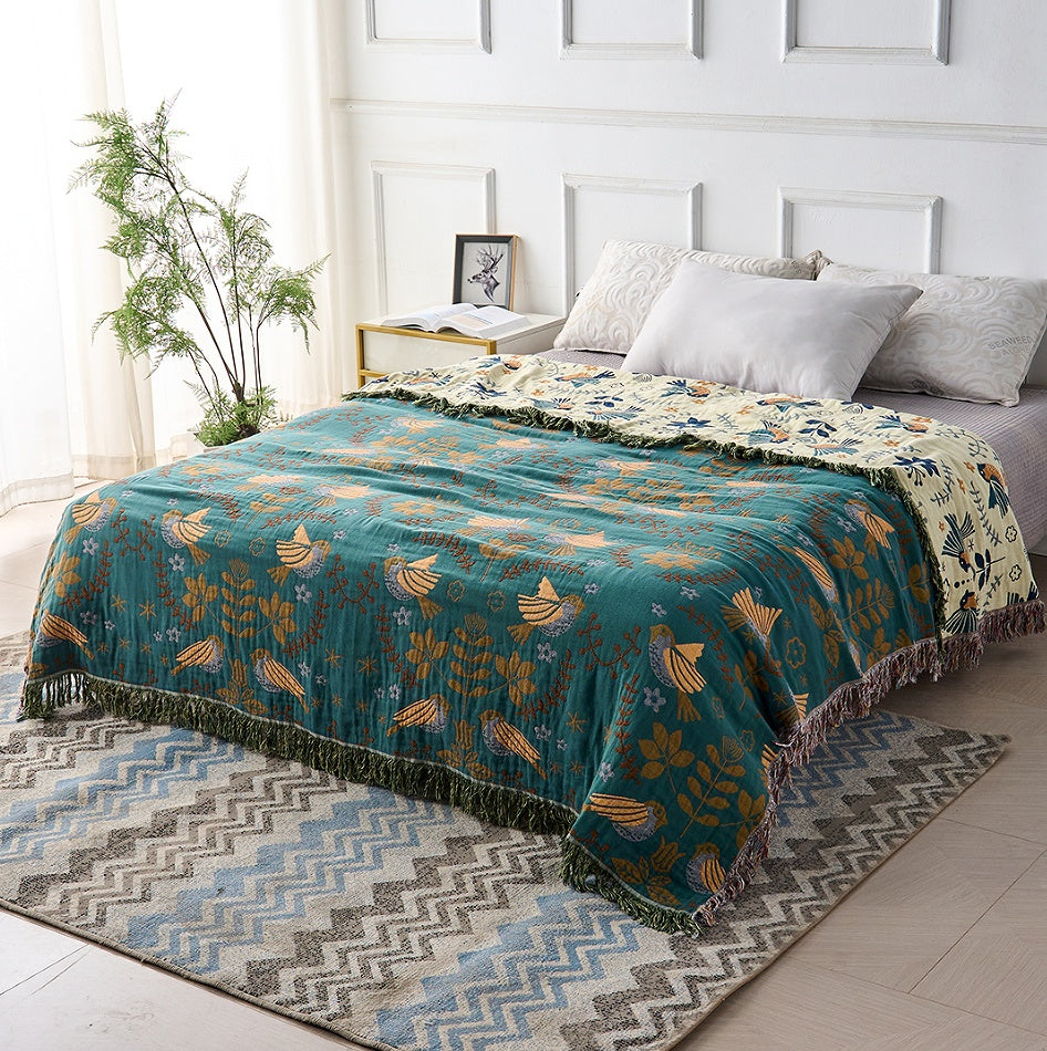 Wendbare Decke mit Vogelmotiven im nordischen Stil