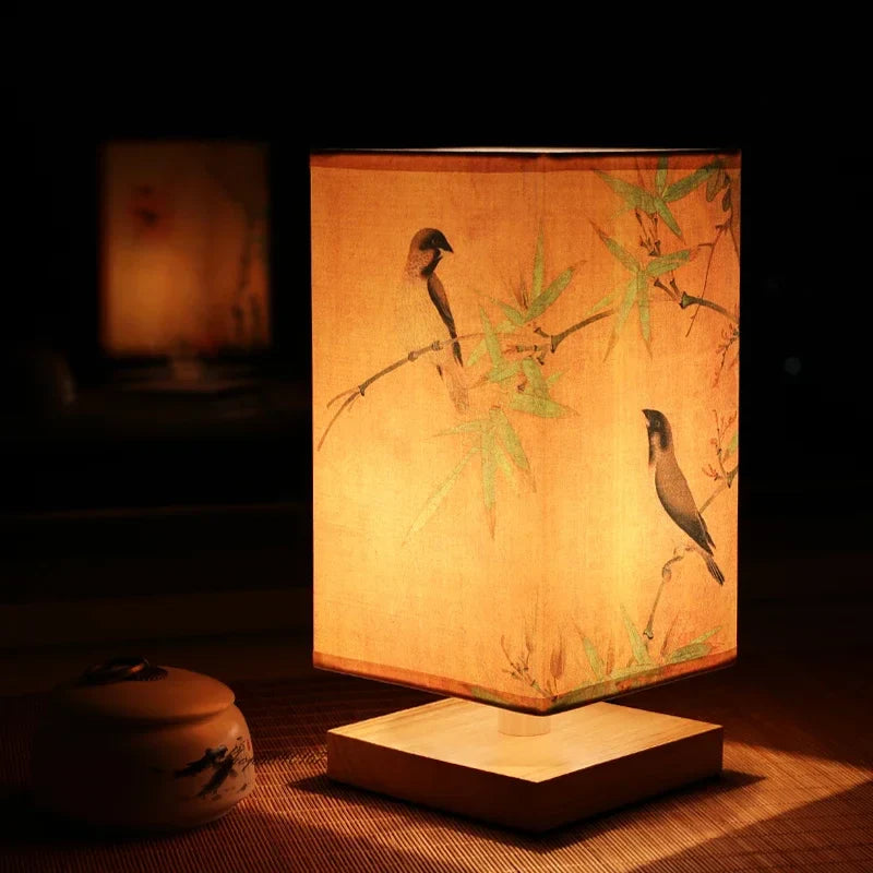 Tischlampe im orientalischen Holzstil